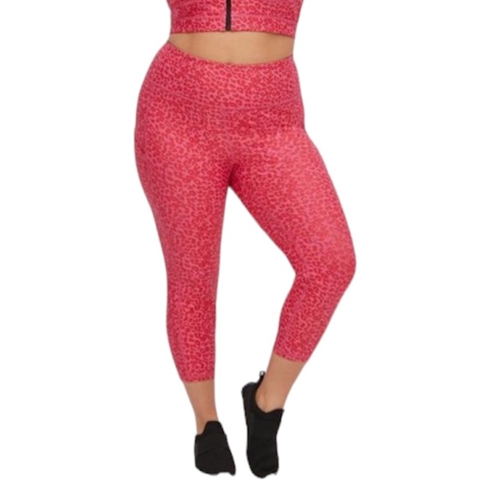 NWOT Torrid Performance Core Crop Active Legging With Side Pockets size 2X
